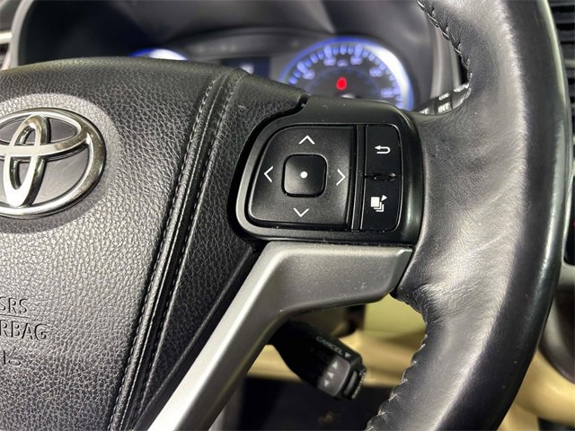 Used 2014 Toyota Highlander XLE image 18