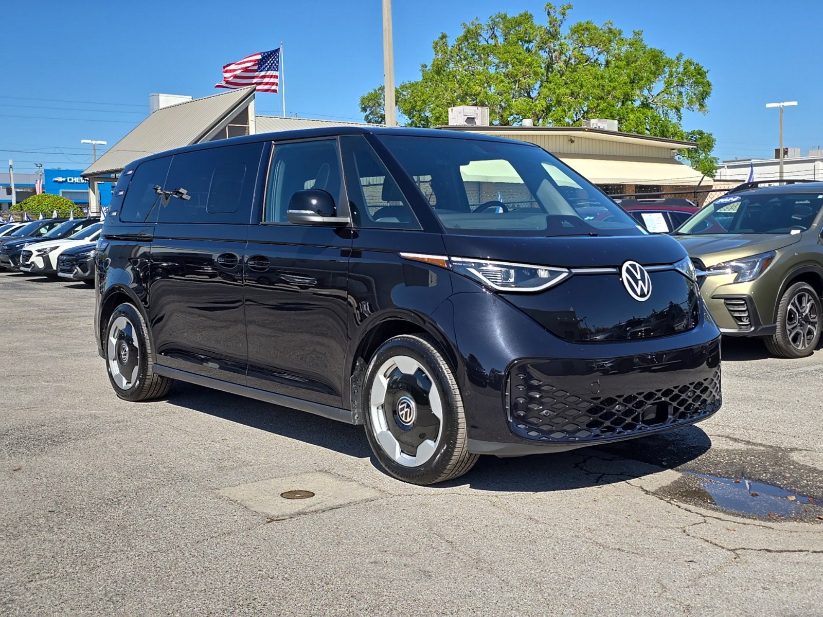 New 2025 Volkswagen ID. Buzz Pro S image 2