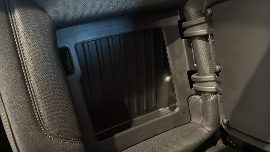 Used 2022 GMC Sierra 1500 AT4 w/ AT4 Premium Package image 15