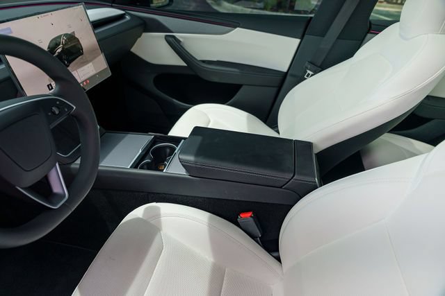 Used 2026 Tesla Model Y 2WD image 12