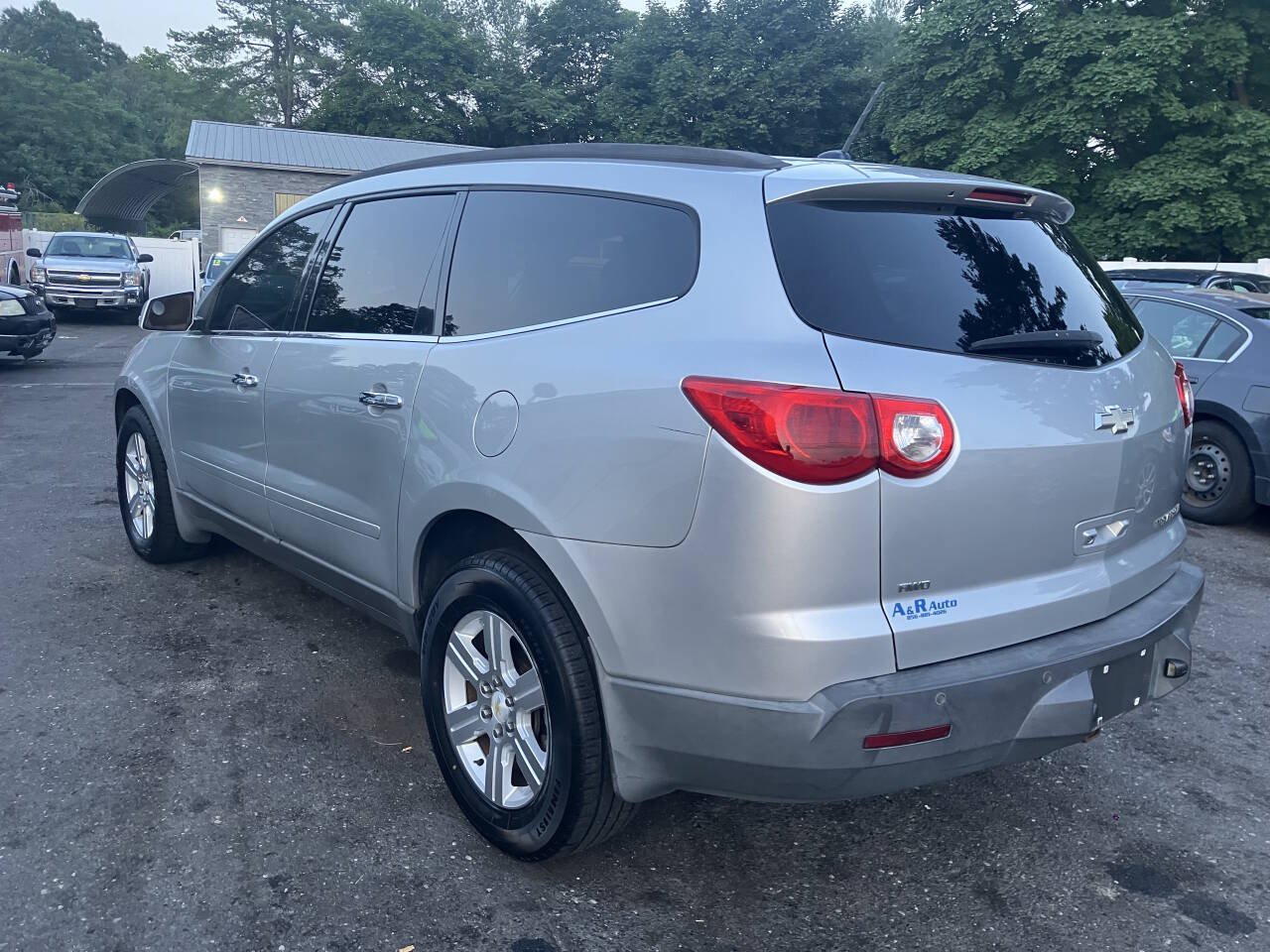 Used 2010 Chevrolet Traverse LT AWD/4WD image 9