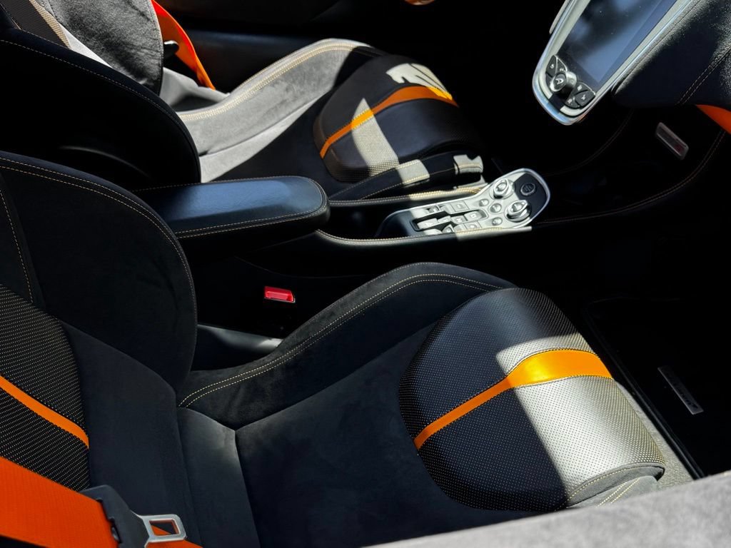Used 2019 McLaren 570S Spider RWD image 44