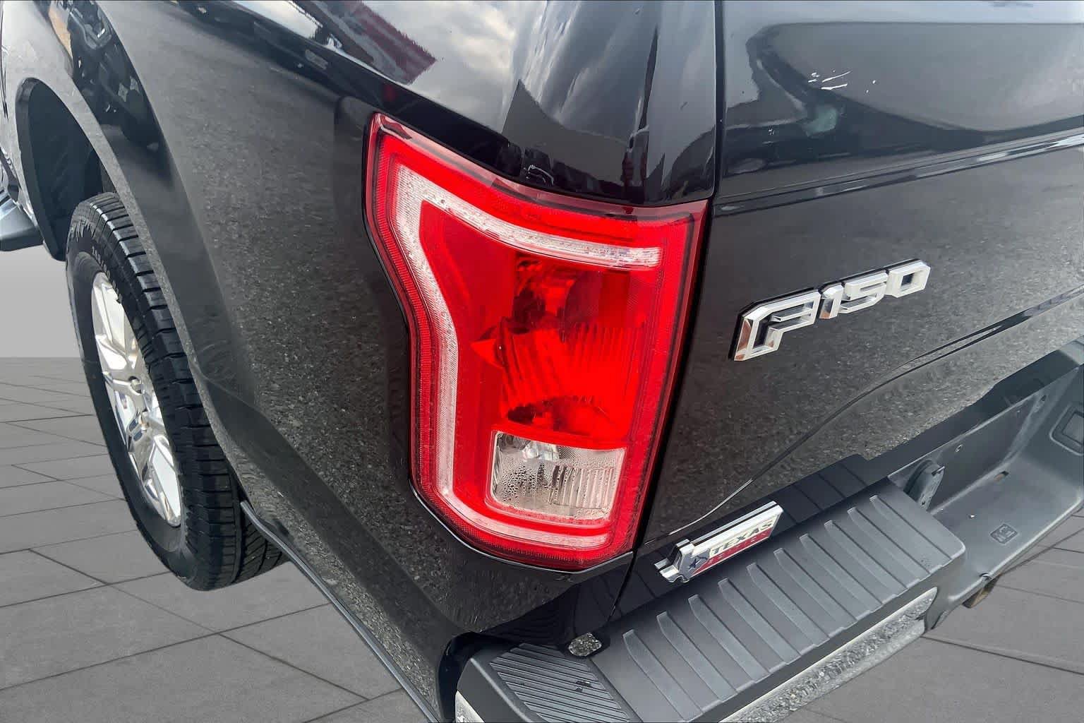 Used 2017 Ford F150 XLT w/ Equipment Group 302A Luxury RWD image 29