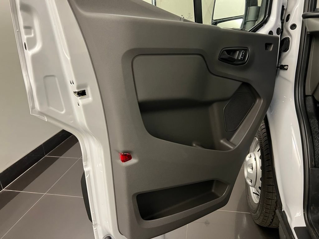 New 2025 Ford Transit 250 Low Roof AWD image 27