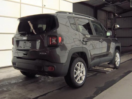 Used 2019 Jeep Renegade Latitude w/ Popular Equipment Group image 4