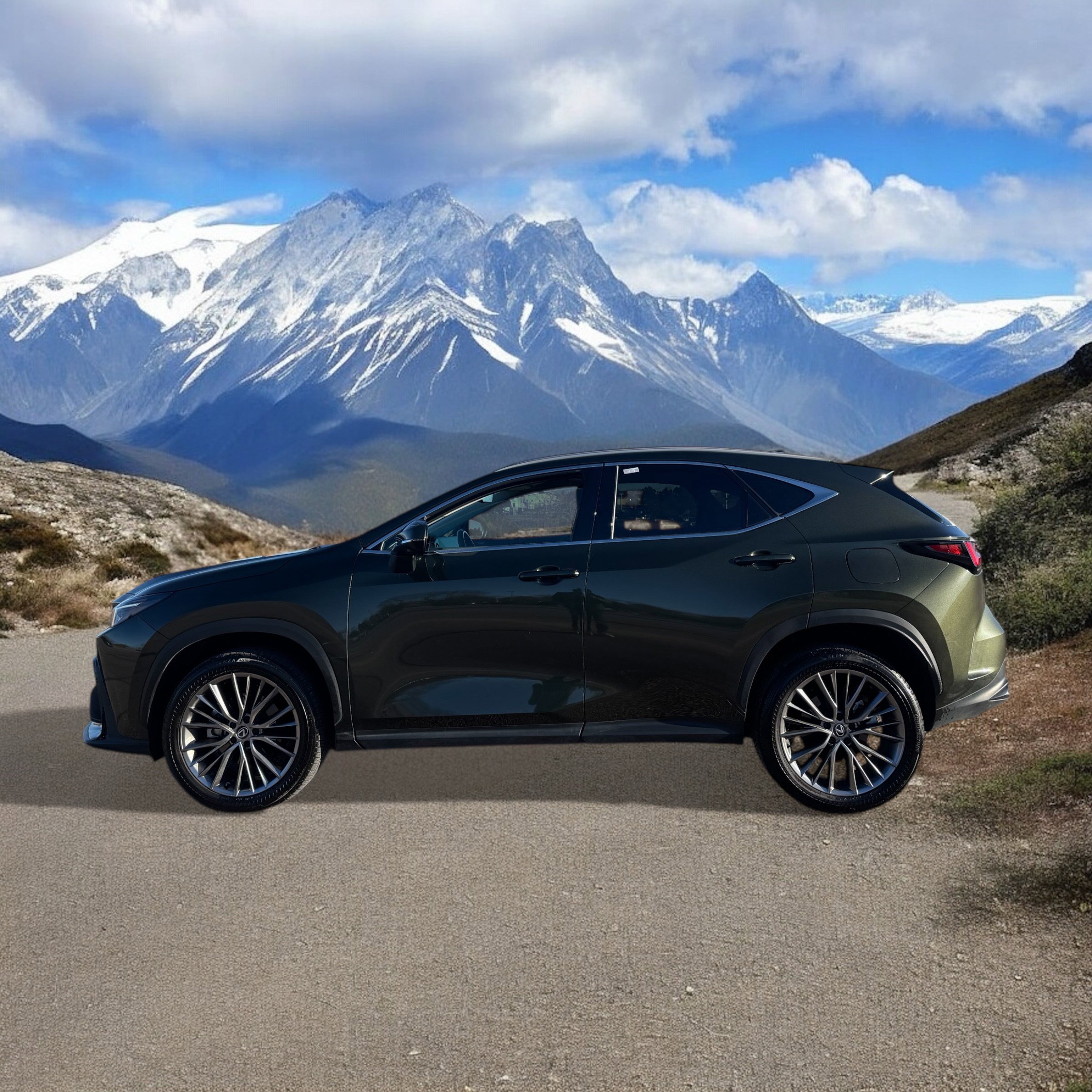 Used 2024 Lexus NX 350 AWD w/ Luxury Package image 2