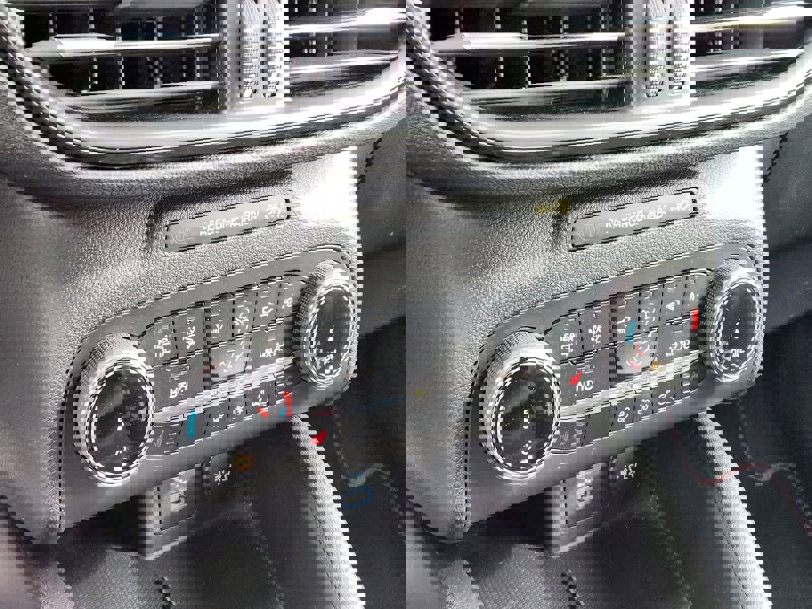 Used 2023 Ford Escape ST-Line image 20