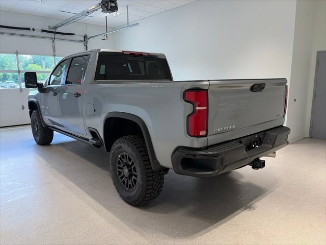 New 2026 Chevrolet Silverado 2500 ZR2 AWD/4WD image 4