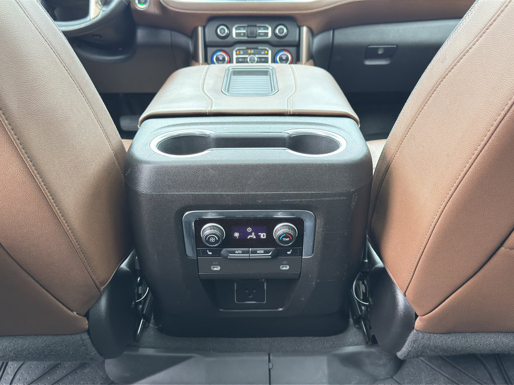 Used 2023 Chevrolet Suburban High Country AWD/4WD image 40