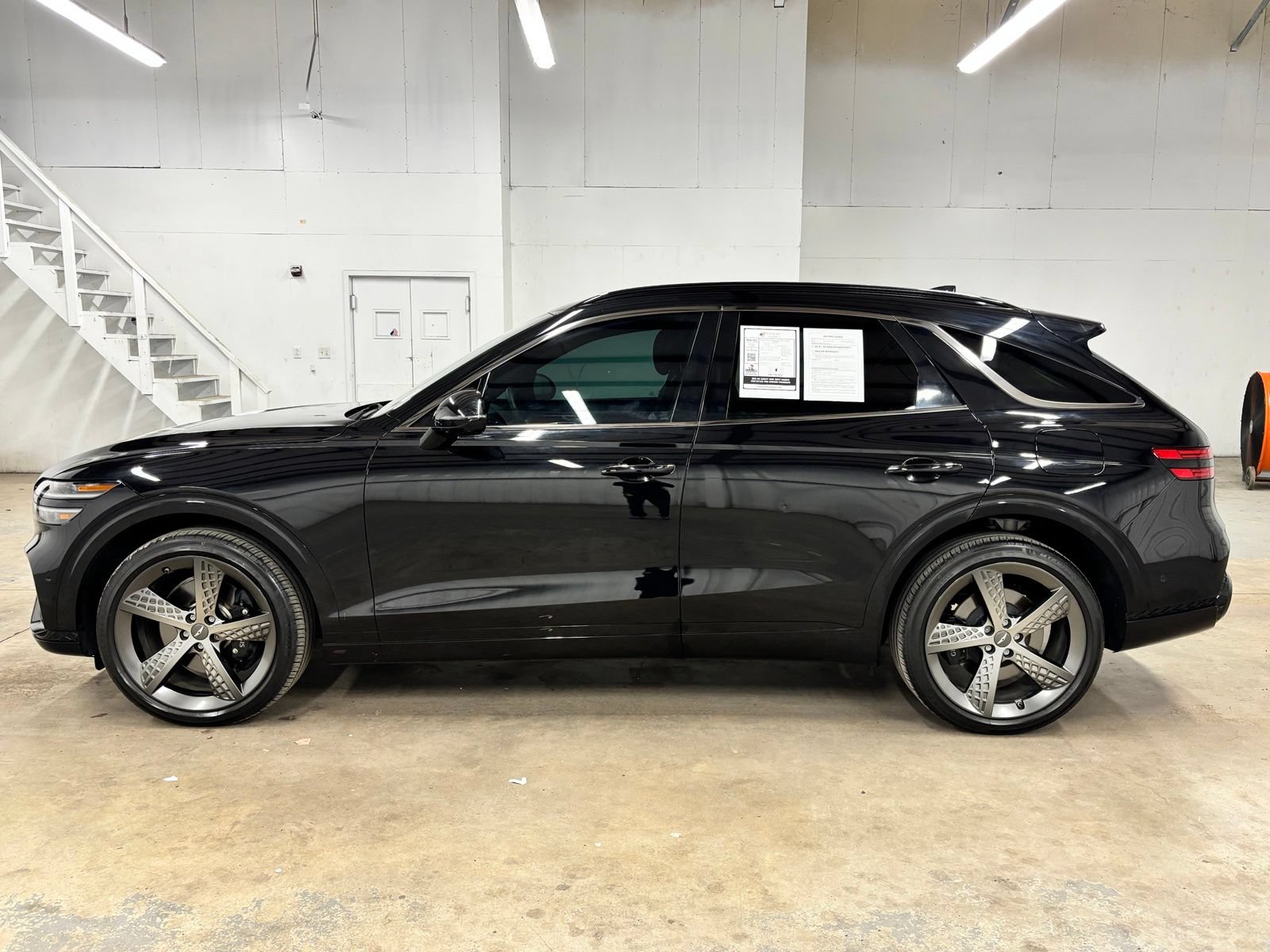 Used 2024 Genesis GV70 2.5T w/ Sport Prestige Package AWD/4WD image 4