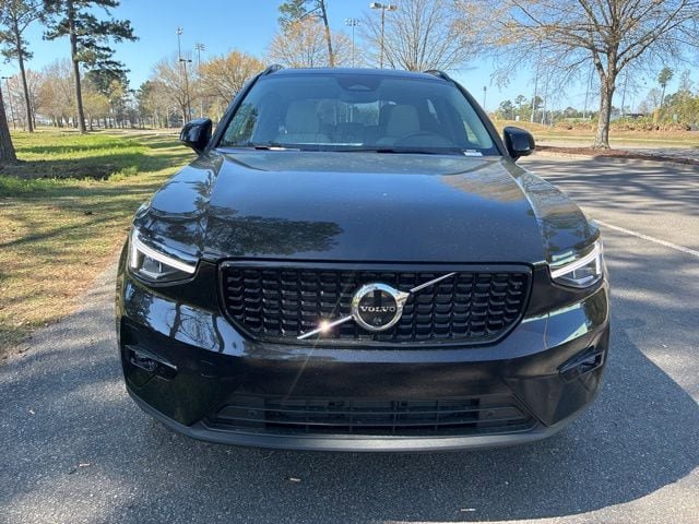 New 2026 Volvo XC40 B5 Plus w/ Protection Package Premier AWD/4WD image 3