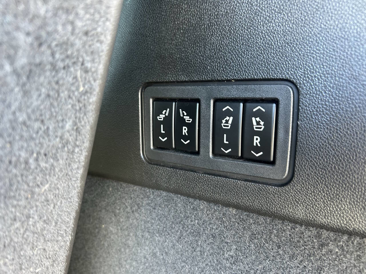 Used 2022 Cadillac XT6 Premium Luxury w/ Technology Package image 37