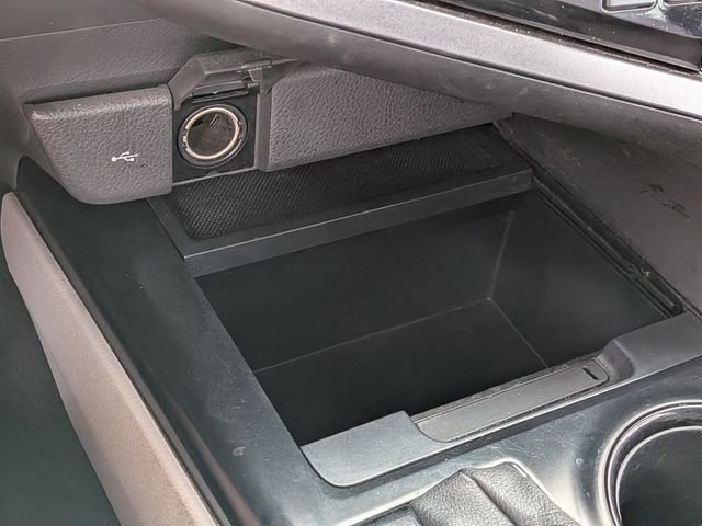 Used 2020 Toyota Camry LE w/ Carpet Mat Package FWD image 30