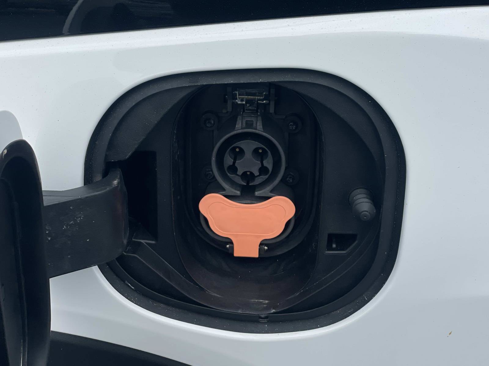 Used 2019 Chevrolet Bolt LT FWD image 29