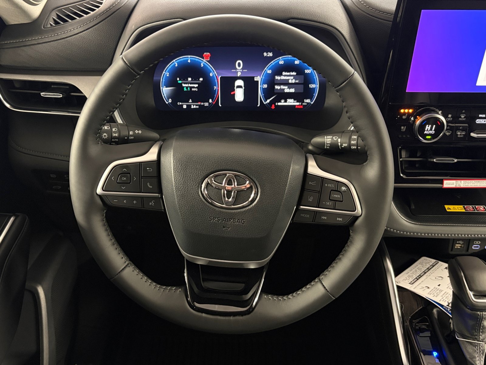 New 2026 Toyota Highlander Limited AWD/4WD image 9
