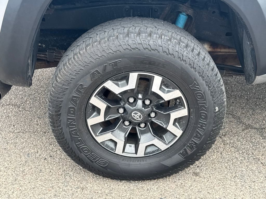 Used 2016 Toyota Tacoma TRD Off-Road w/ Towing Package image 42
