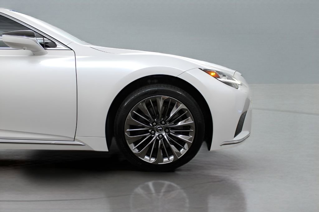 Used 2023 Lexus LS 500 w/ Interior Upgrade Package image 43