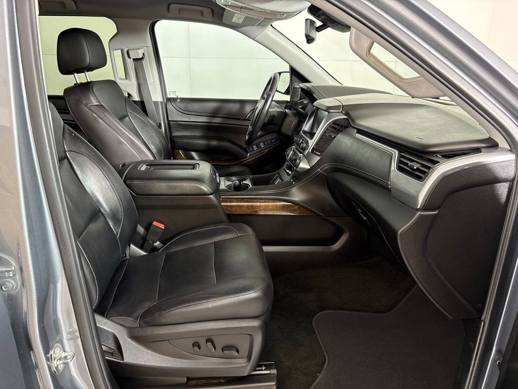 Used 2018 Chevrolet Tahoe LT w/ Luxury Package RWD image 21