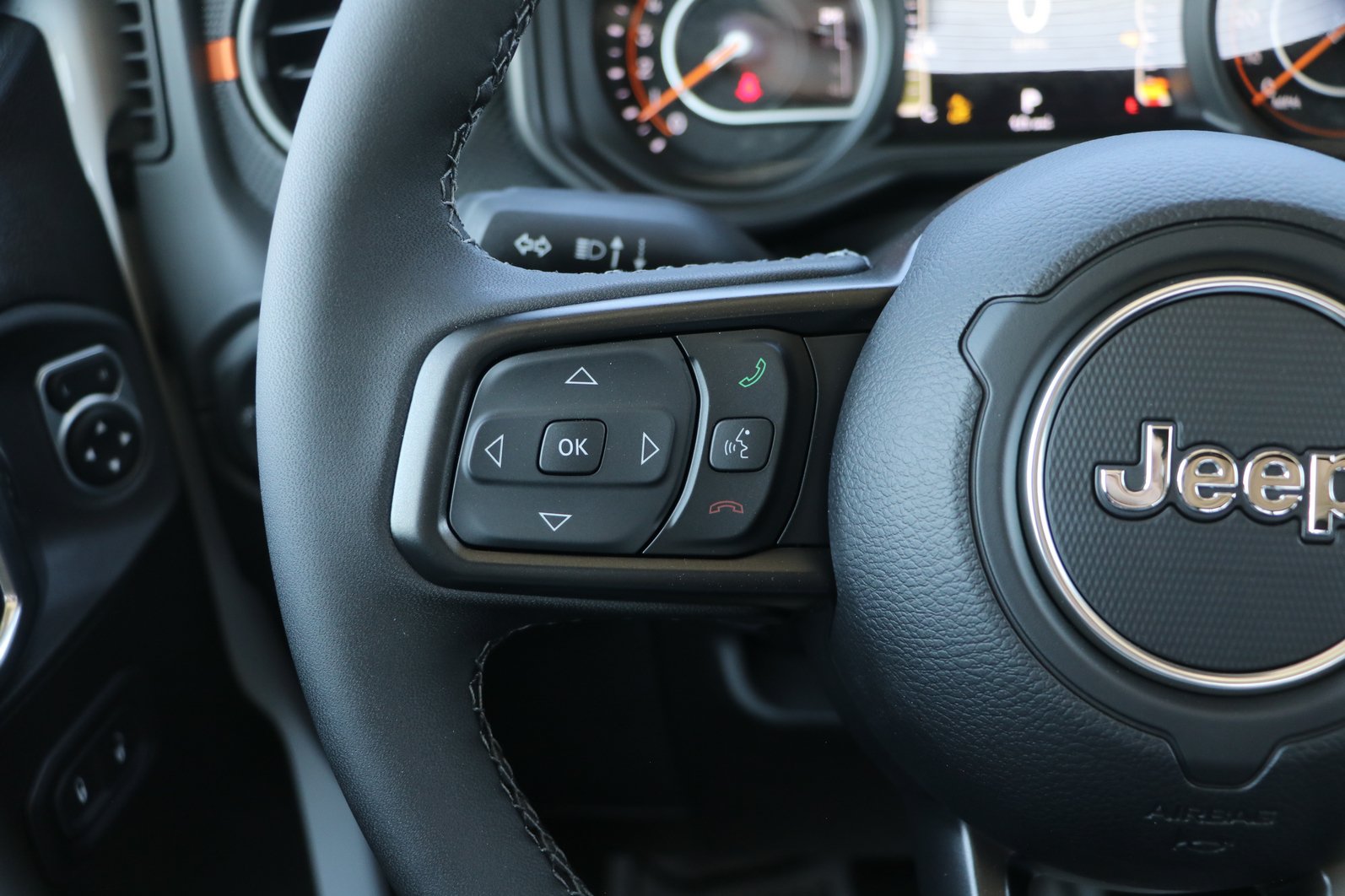 New 2026 Jeep Gladiator Mojave AWD/4WD image 17