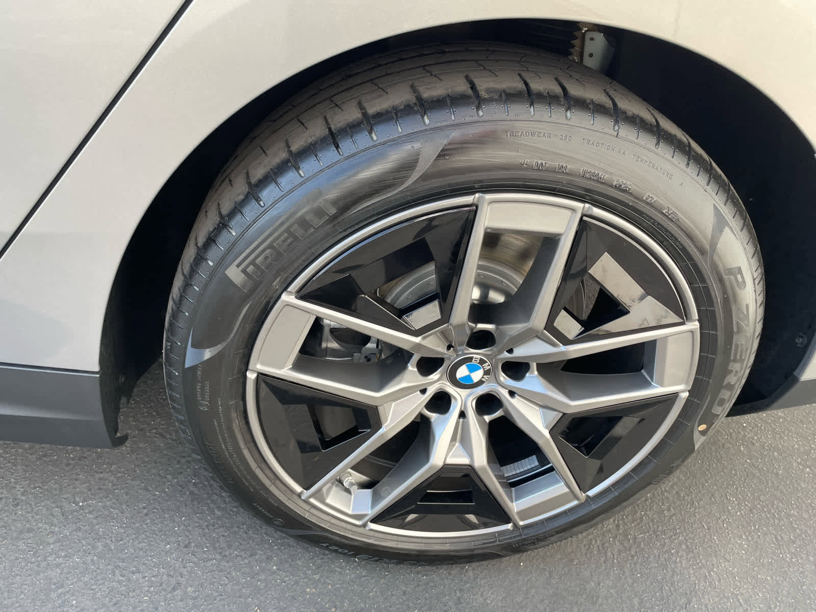 New 2026 BMW i5 eDrive40 image 21