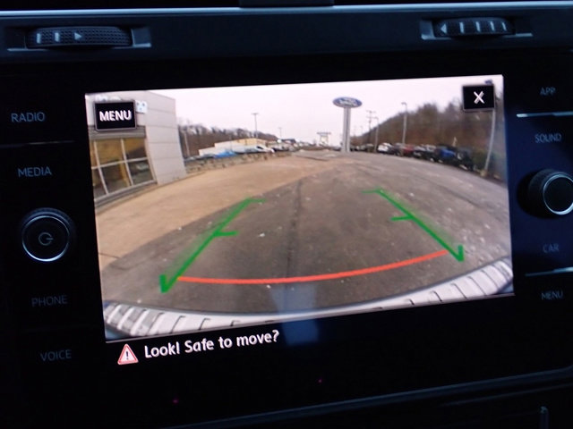 Used 2019 Volkswagen Golf SE w/ Driver Assistance Package image 35