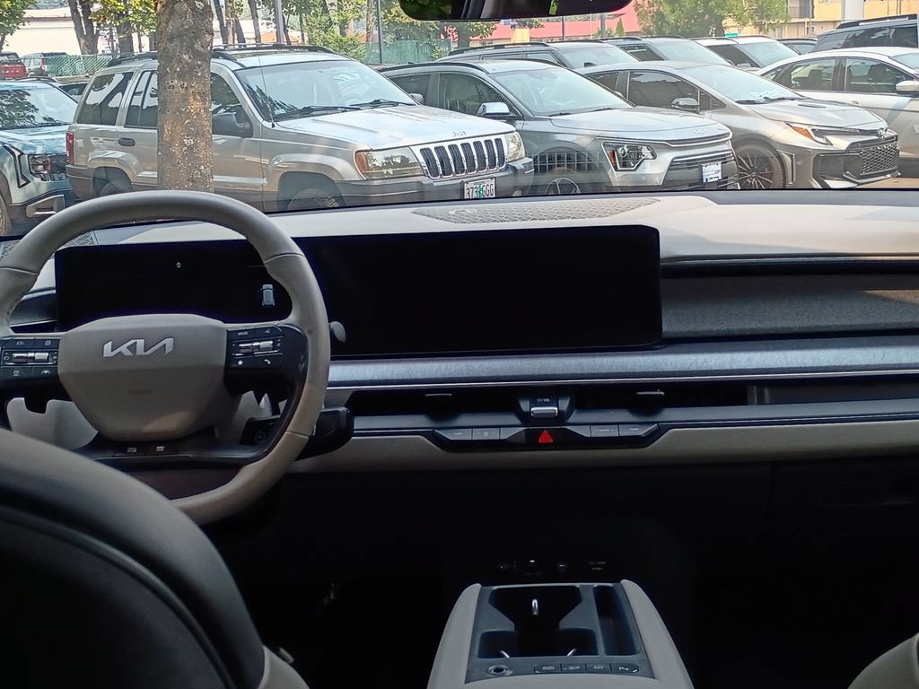 Certified 2024 Kia EV9 Wind AWD/4WD image 21