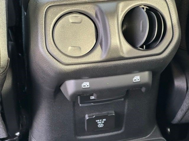 New 2026 Jeep Wrangler Unlimited Rubicon w/ Safety Group AWD/4WD image 31