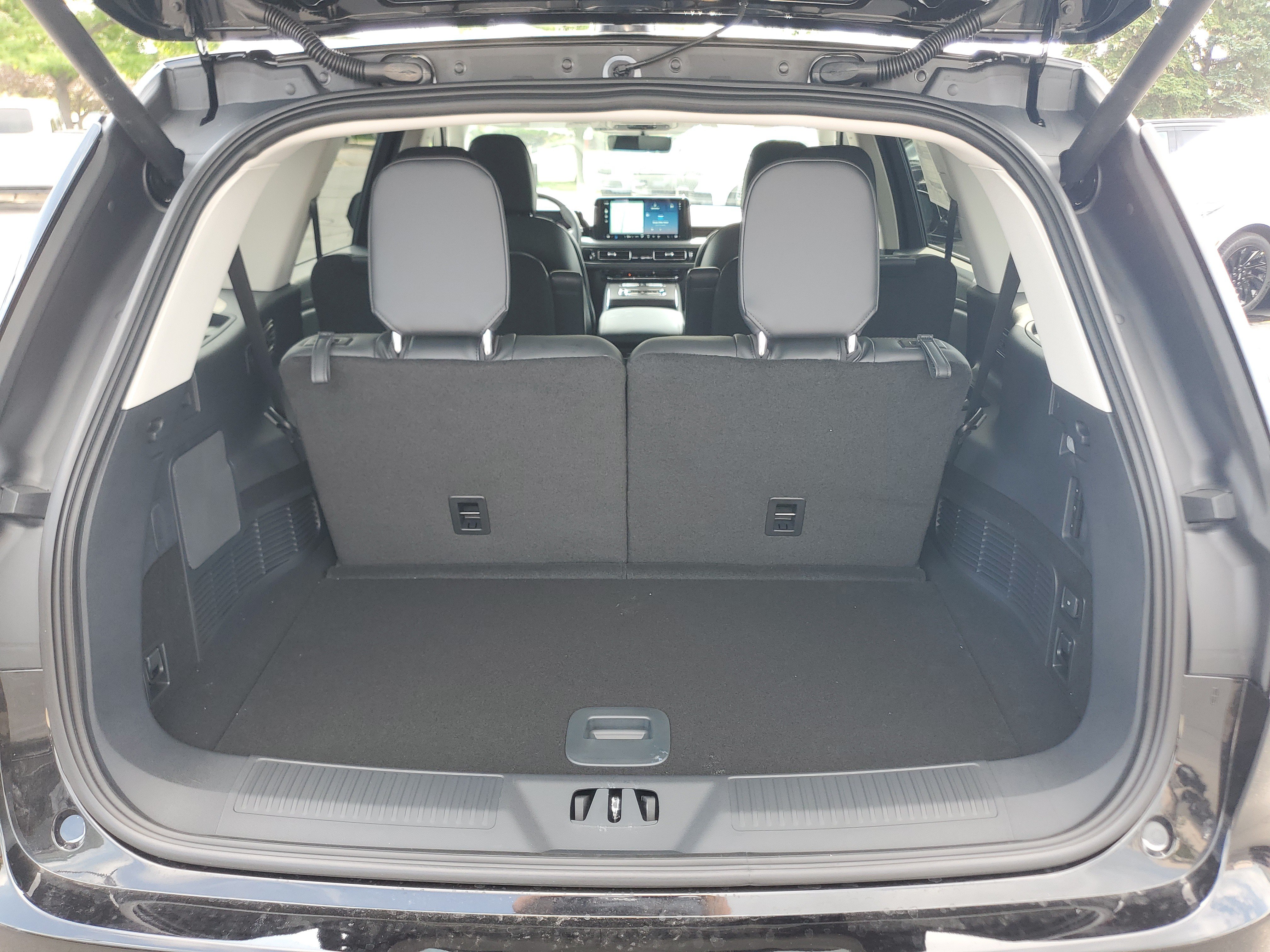 New 2026 Lincoln Aviator Reserve w/ Jet Appearance Package AWD/4WD image 28