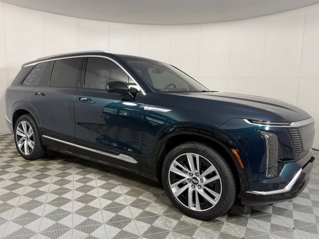 Used 2026 Cadillac Vistiq Luxury w/ LPO, Floor Liner Package AWD/4WD image 14