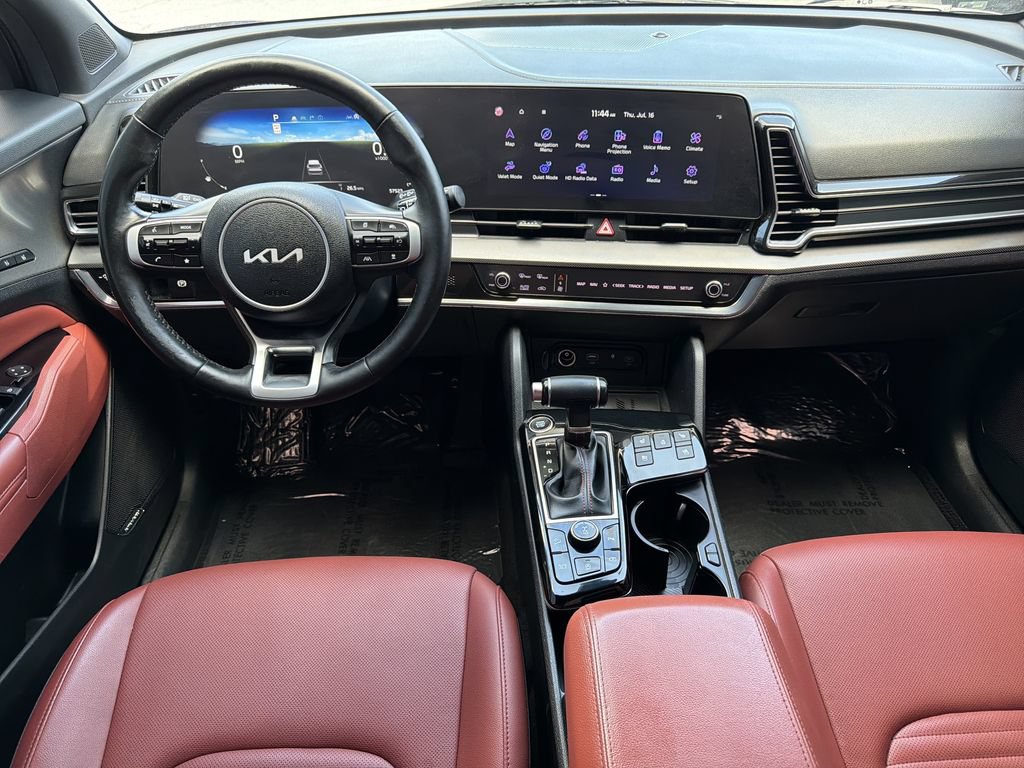 Used 2024 Kia Sportage SX AWD/4WD image 2