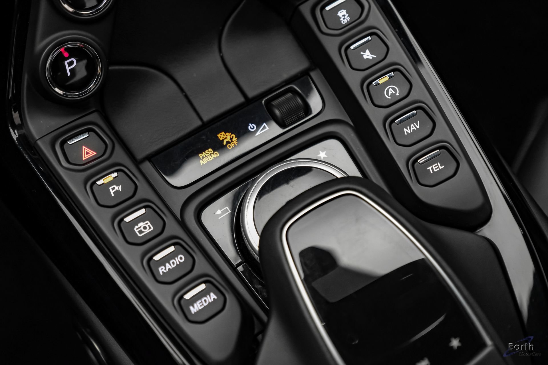 Used 2020 Aston Martin V8 Vantage Coupe RWD image 64