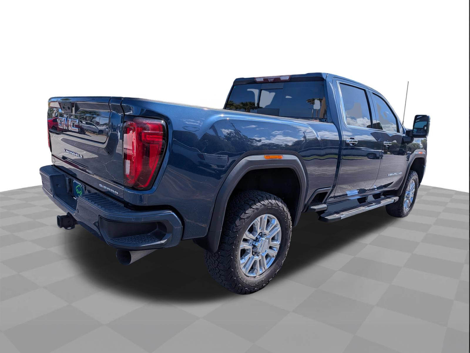 Certified 2020 GMC Sierra 2500 Denali w/ Denali Ultimate Package AWD/4WD image 4