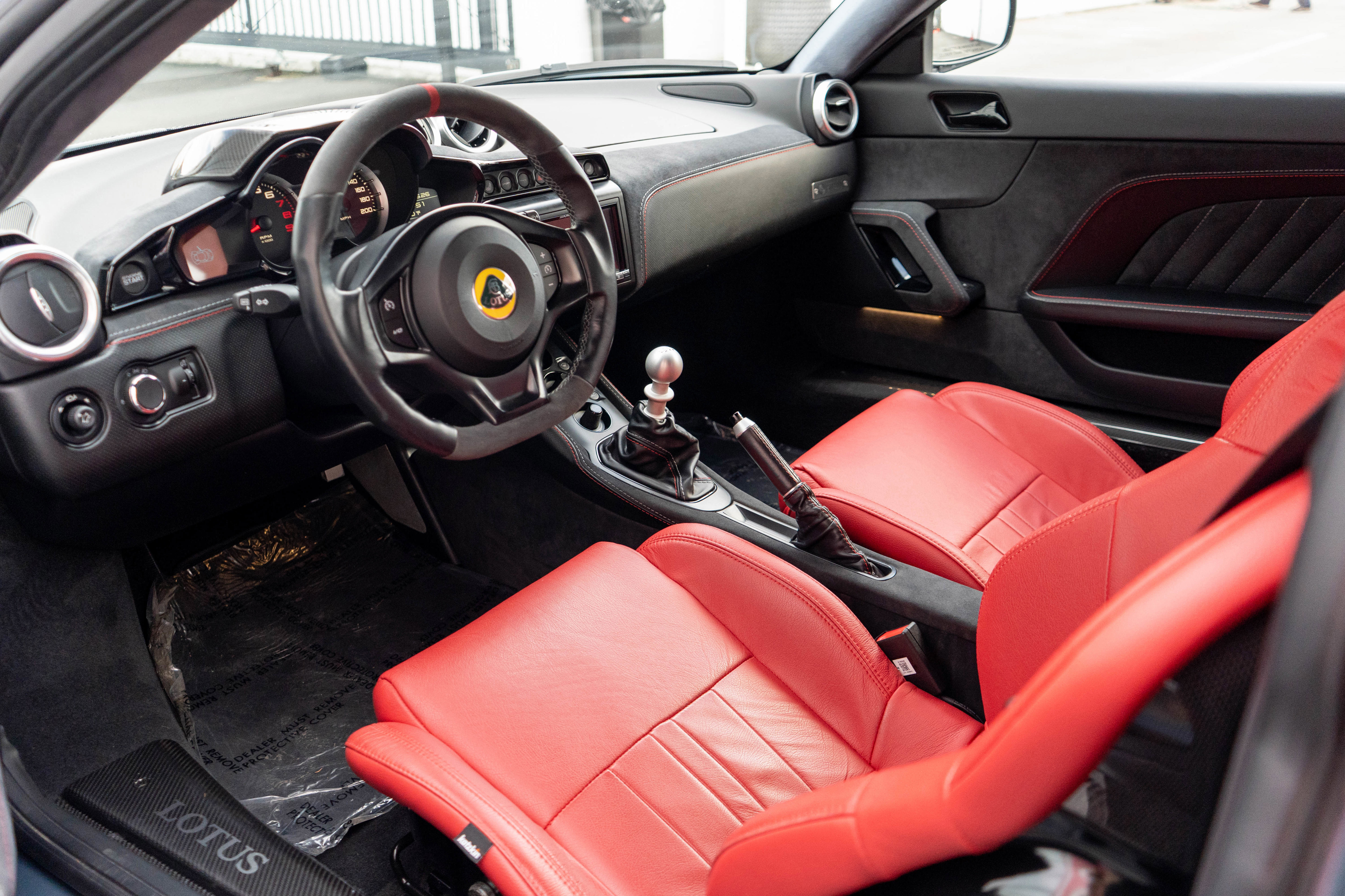 Used 2020 Lotus Evora image 9