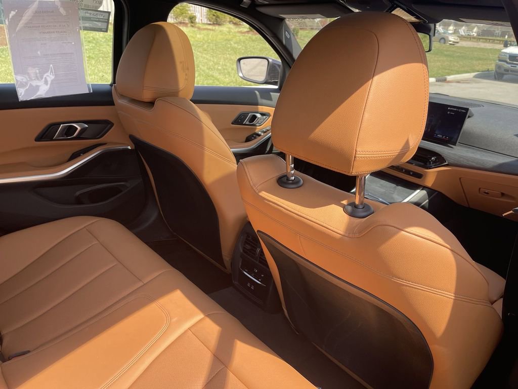 Used 2025 BMW 330i xDrive Sedan image 39