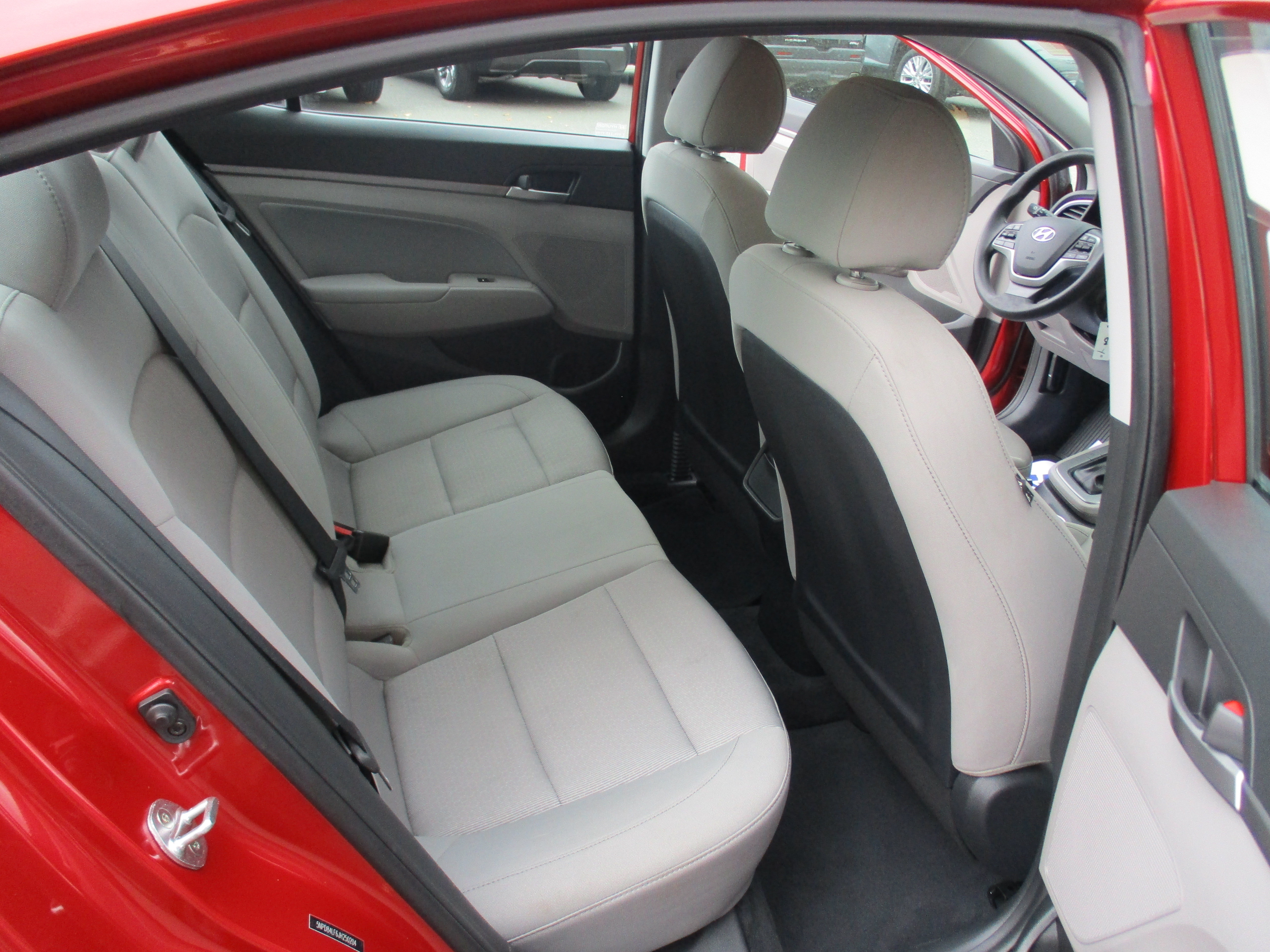 Used 2018 Hyundai Elantra SEL FWD image 13