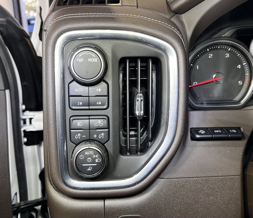 Used 2023 Chevrolet Silverado 2500 LTZ w/ LTZ Convenience Package image 24