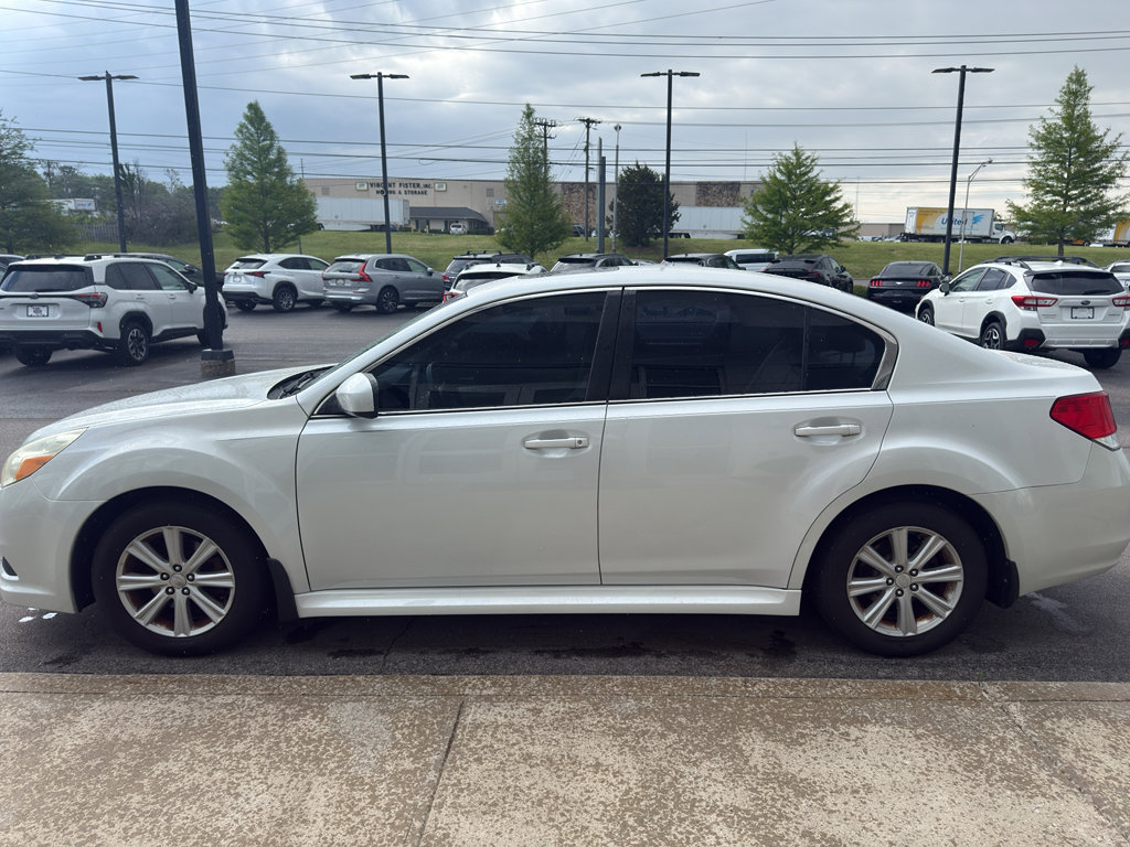 Used 2011 Subaru Legacy 2.5i Premium AWD/4WD image 6