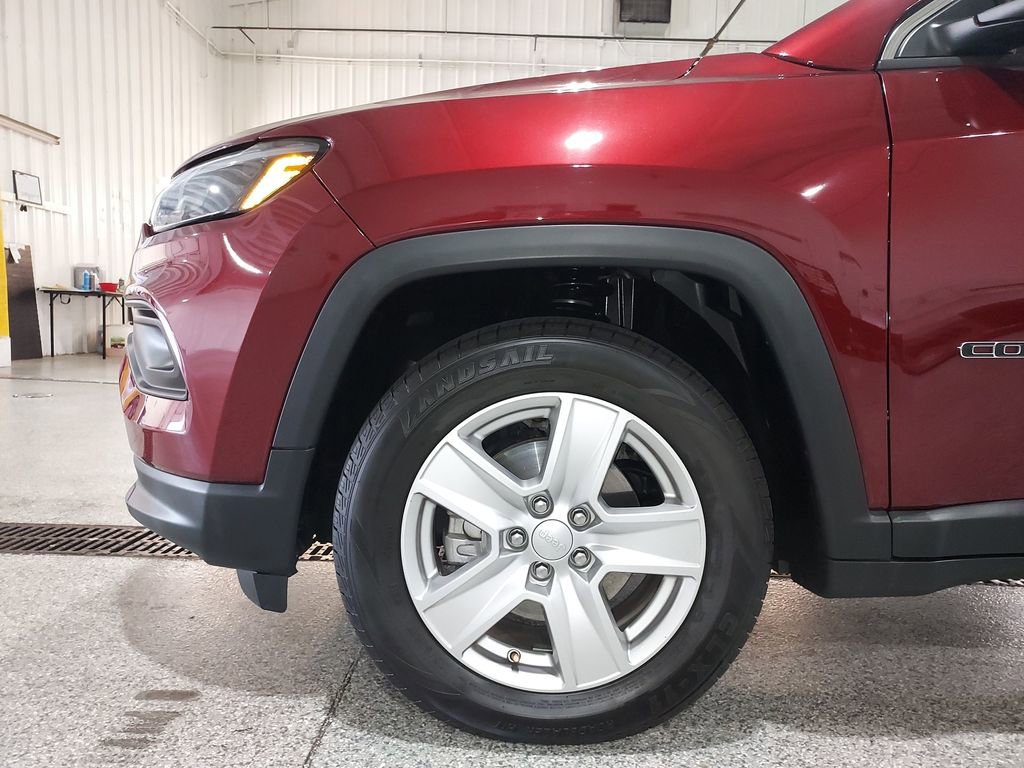 Used 2022 Jeep Compass Latitude w/ Convenience Group image 16