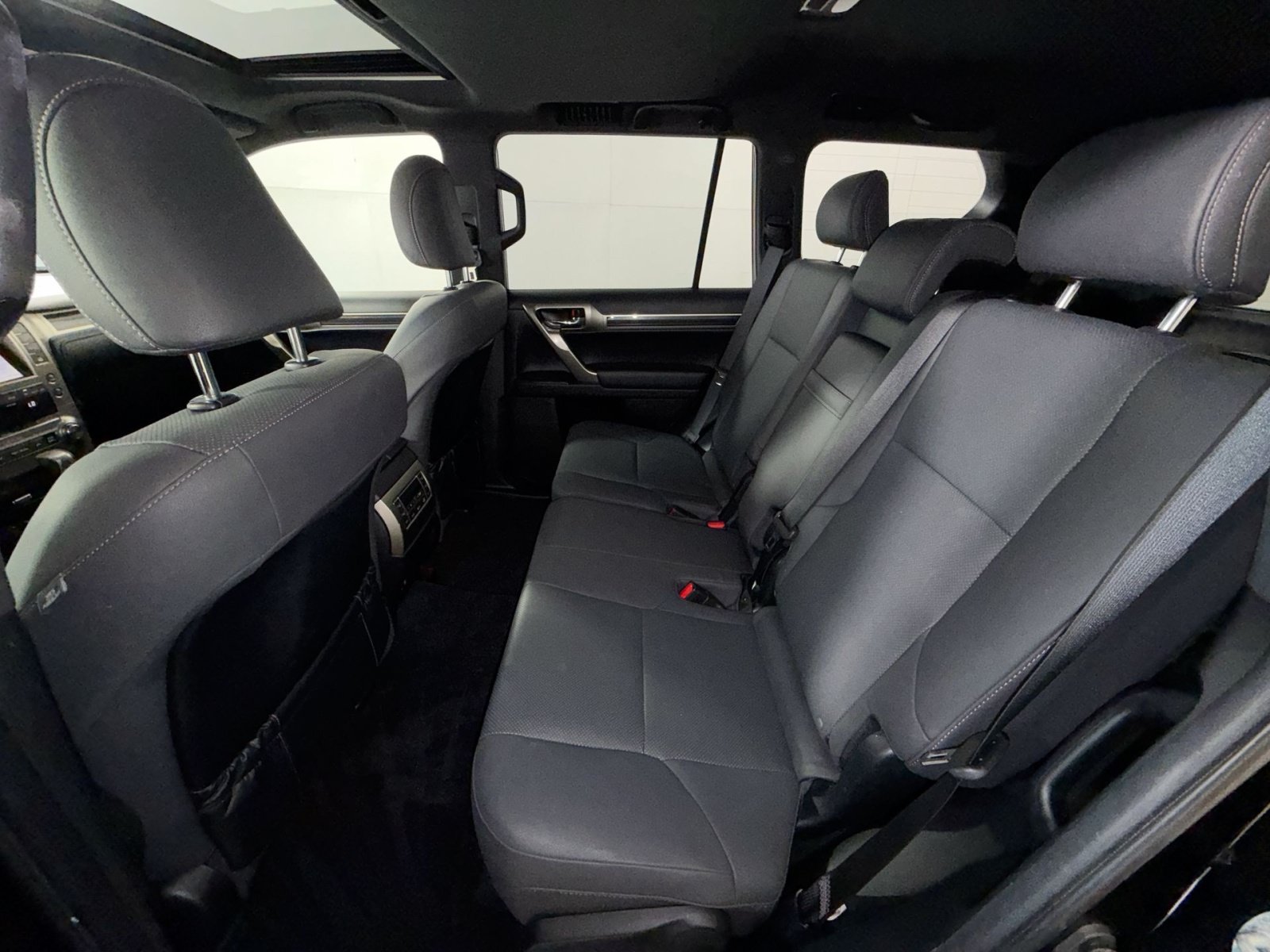 Used 2020 Lexus GX 460 Premium w/ Premium Package AWD/4WD image 25
