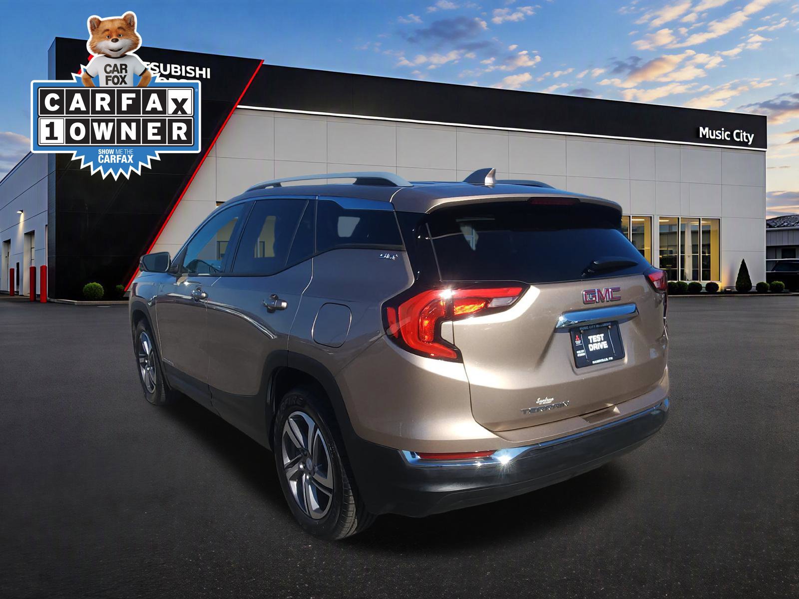 Used 2018 GMC Terrain SLT FWD image 3