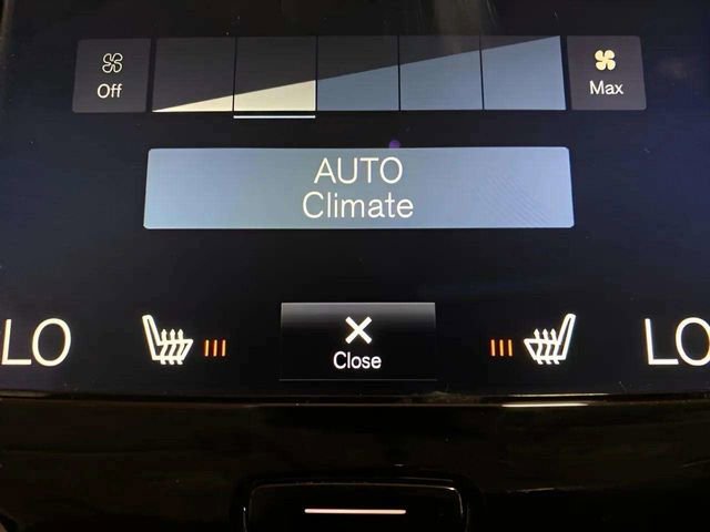 Used 2018 Volvo XC90 T6 Momentum w/ Convenience Package AWD/4WD image 16