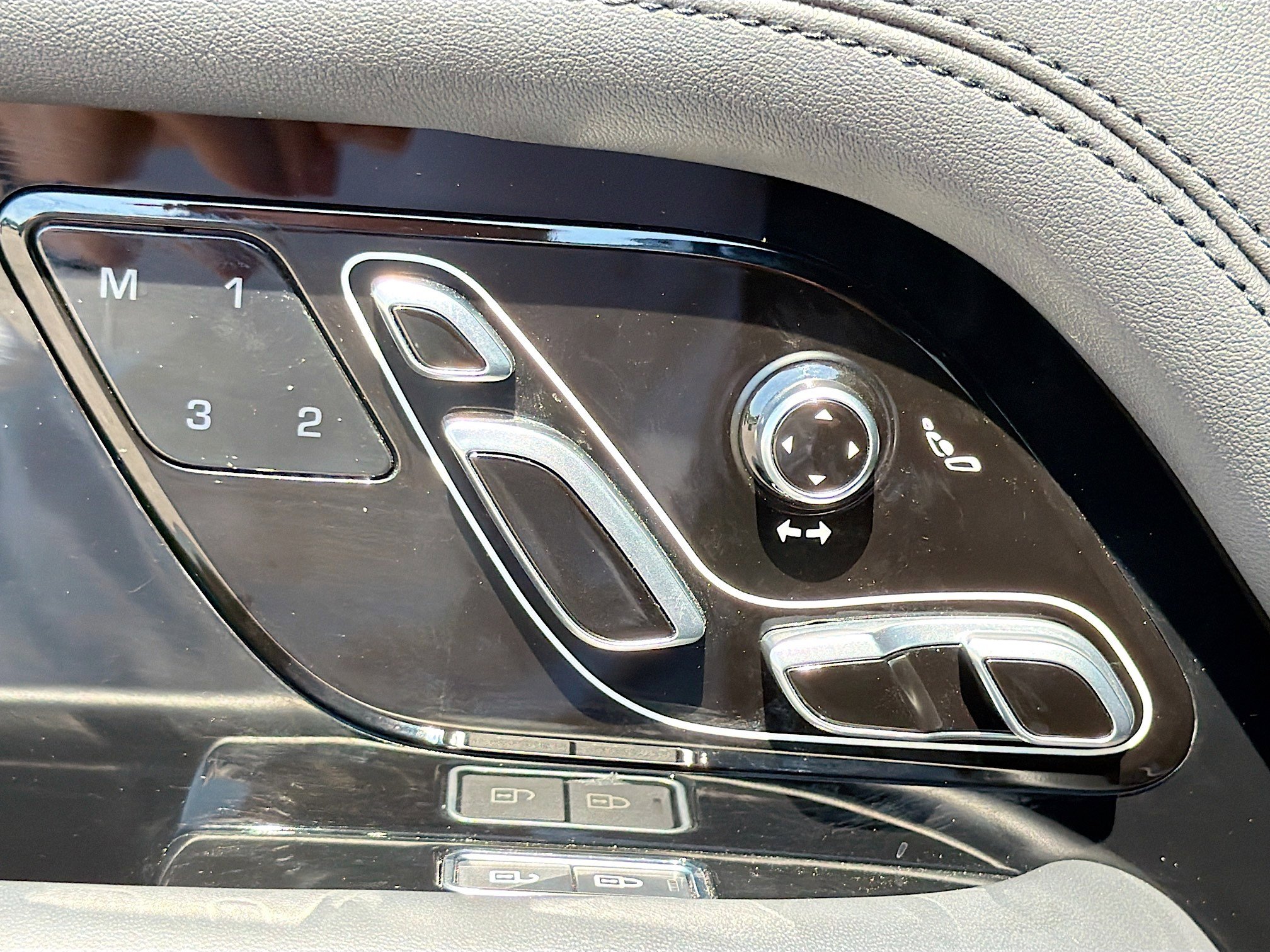 Used 2022 Land Rover Range Rover Westminster Edition image 26