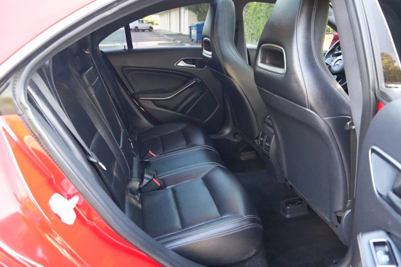 Used 2018 Mercedes-Benz CLA 250 image 19