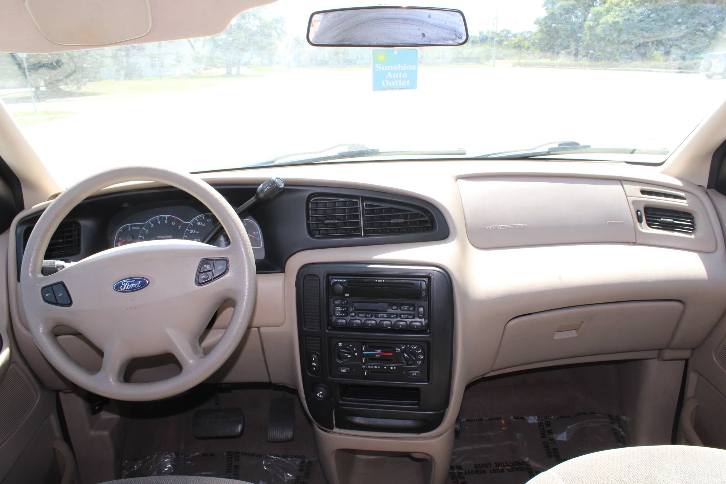Used 2003 Ford Windstar LX FWD image 10