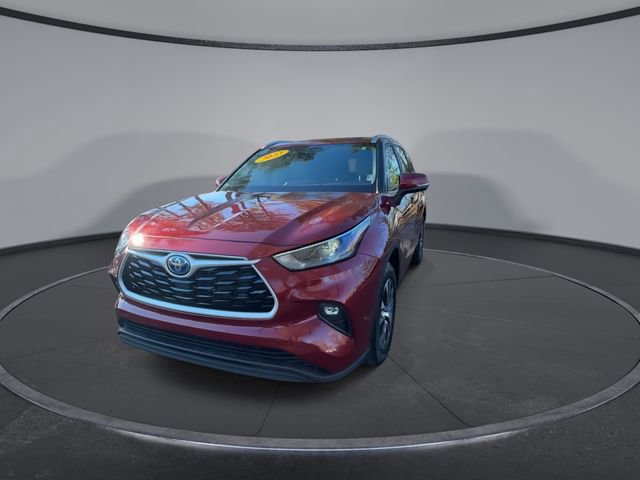 Used 2023 Toyota Highlander XLE image 5