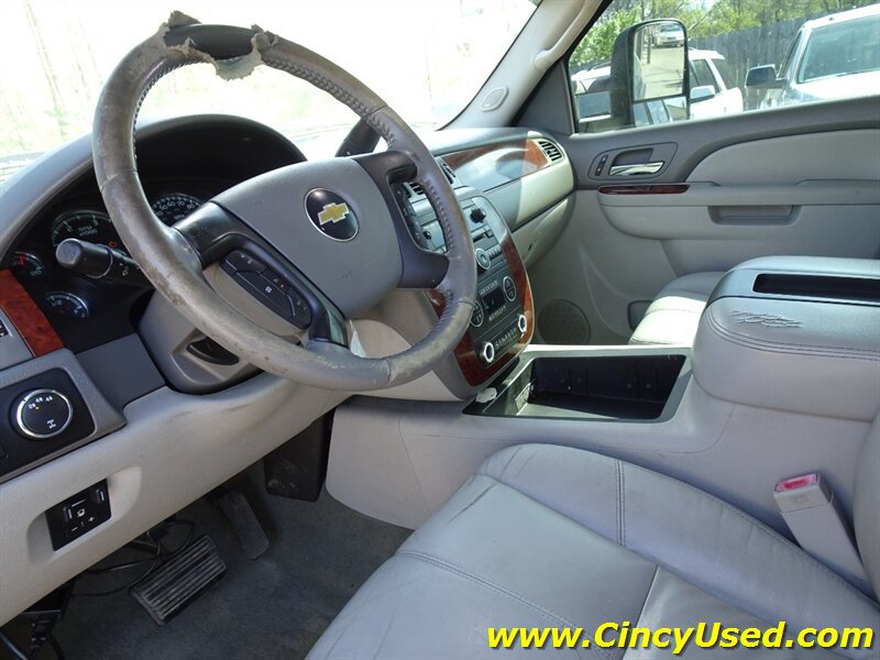 Used 2011 Chevrolet Silverado 2500 LTZ w/ LTZ Plus Package AWD/4WD image 15