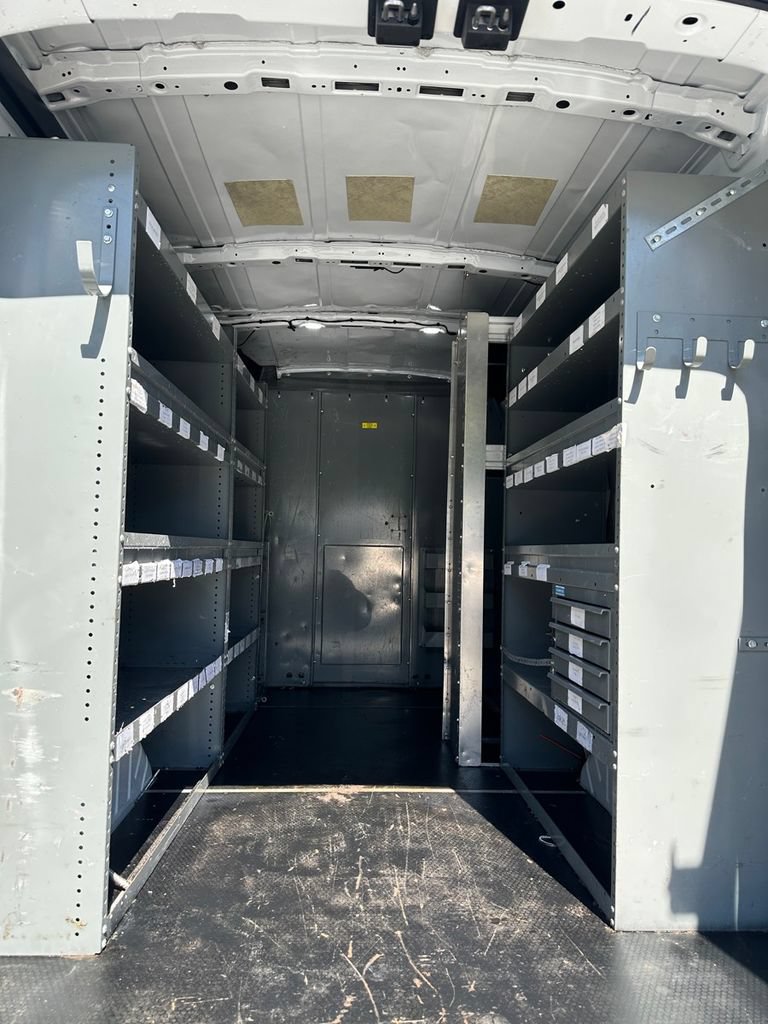 Used 2023 Ford E-Transit Medium Roof RWD image 22