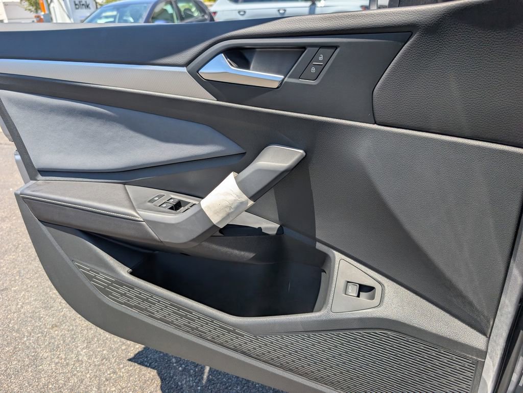 New 2025 Volkswagen Jetta SE image 20