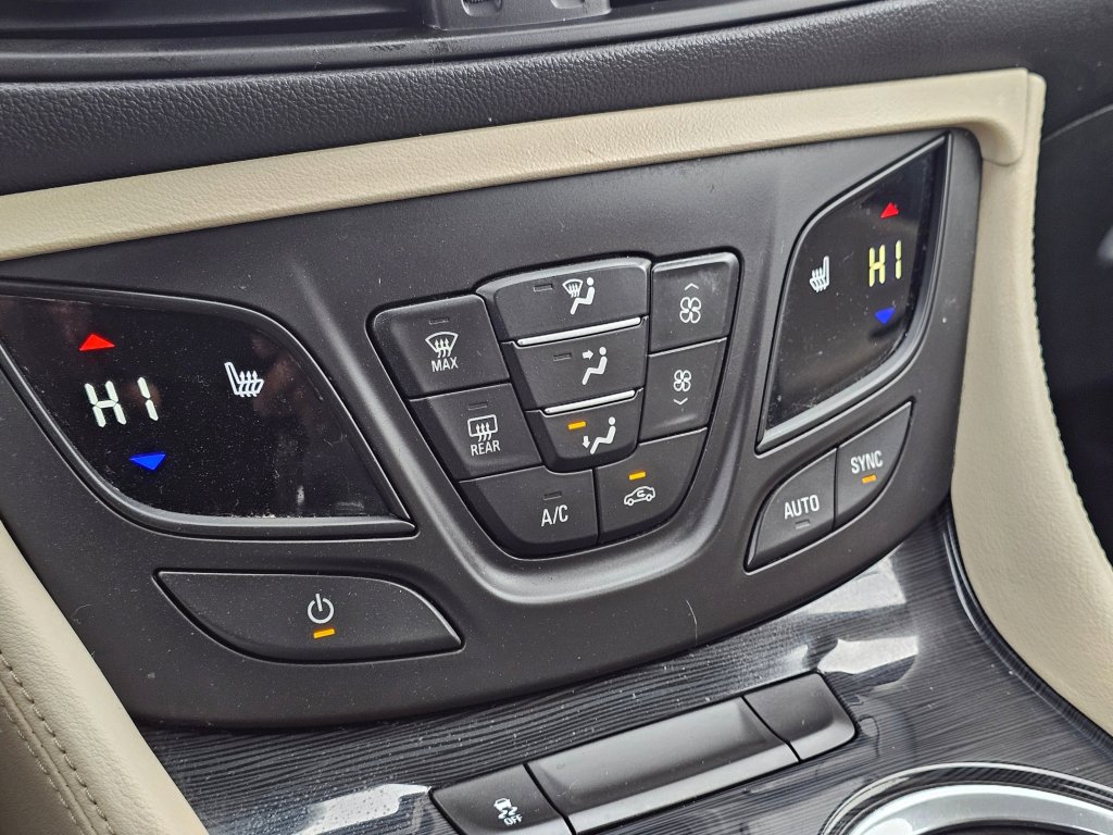 Used 2018 Buick Envision Essence image 9