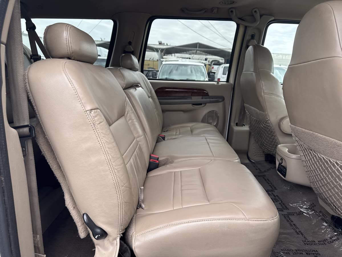 Used 2003 Ford Excursion XLT image 11